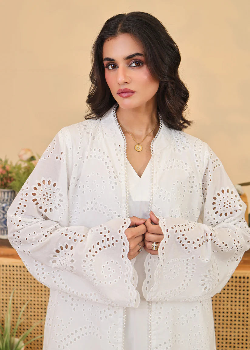 Pristine White Eyelet Set